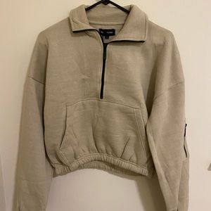 NWT PrettyLittleThing Cropped zip up sweatshirt